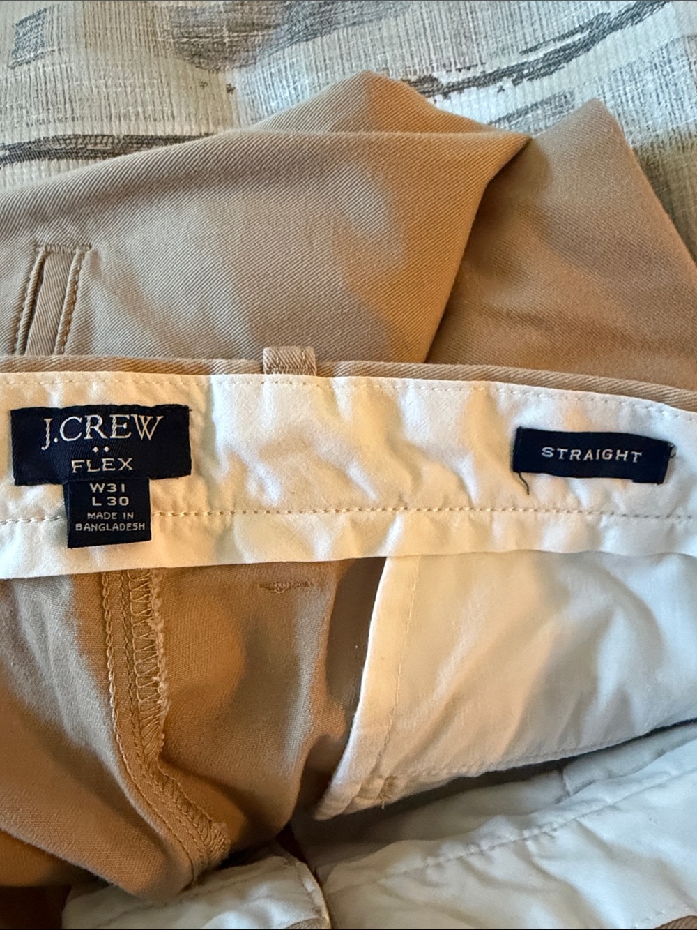 J. Crew Straight-Fit Men’s Chinos in Khaki LIKE NEW